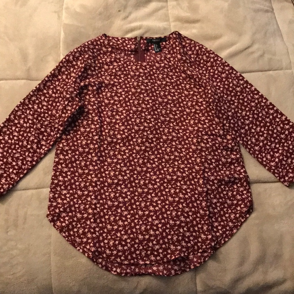 Maroon floral blouse🌸receive gift w/purchase🌸